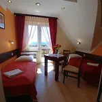 Szarotka 2*