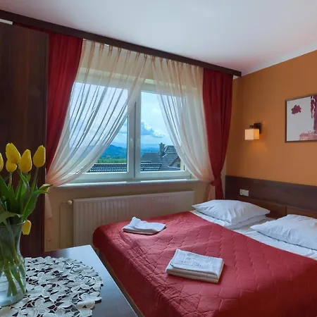 Szarotka Bed & Breakfast Kluszkowce