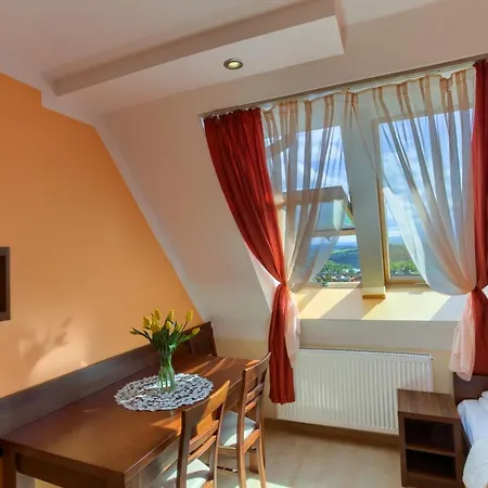 Bed & Breakfast Szarotka 2*