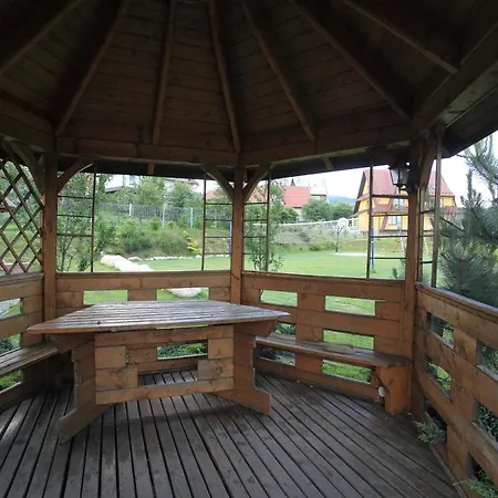 Bed & Breakfast Szarotka 2*
