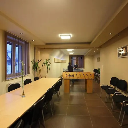 Nocleg ze śniadaniem Szarotka 2*