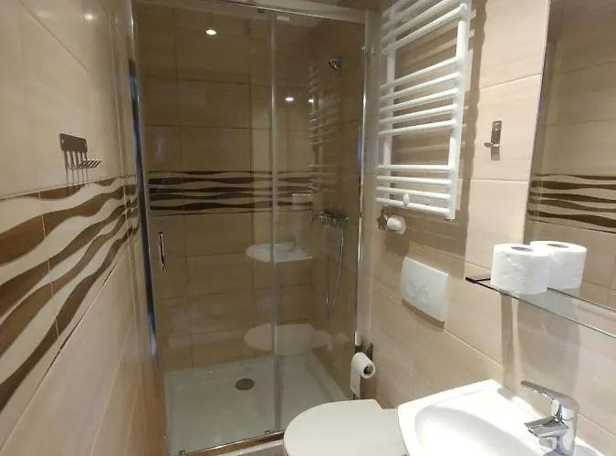 Szarotka Bed & Breakfast 2*