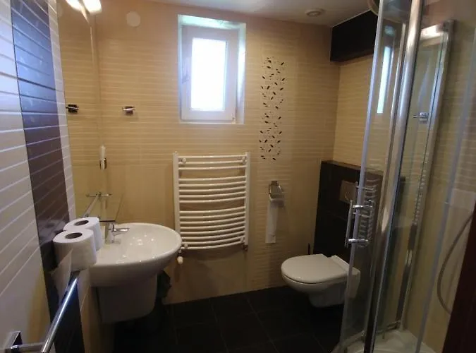 Bed & Breakfast Szarotka 2*